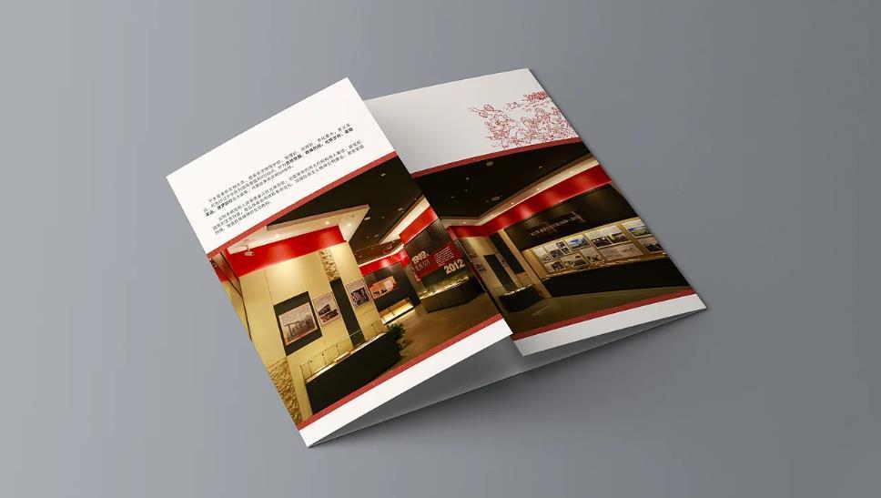 彩頁印刷后期加工服務，覆膜、燙金等工藝任選